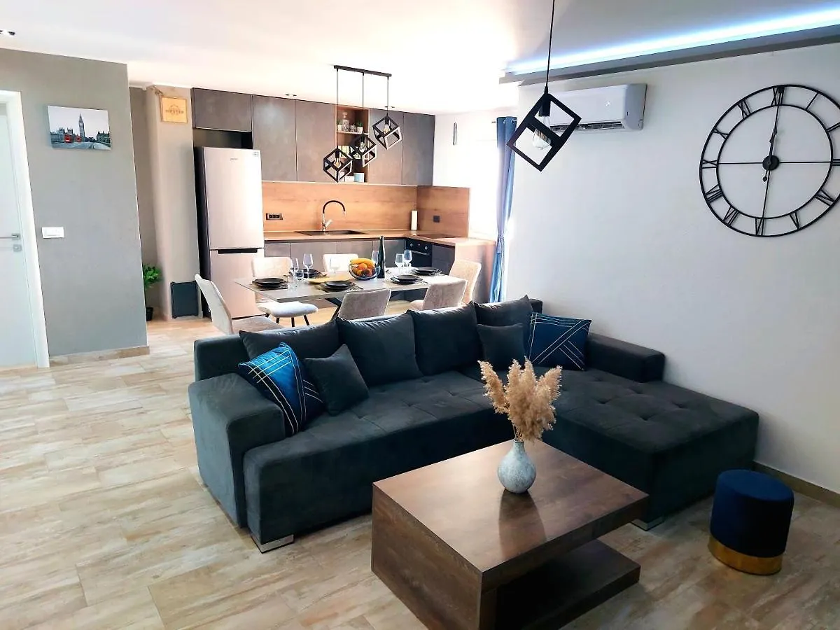 Brand New Apartment 